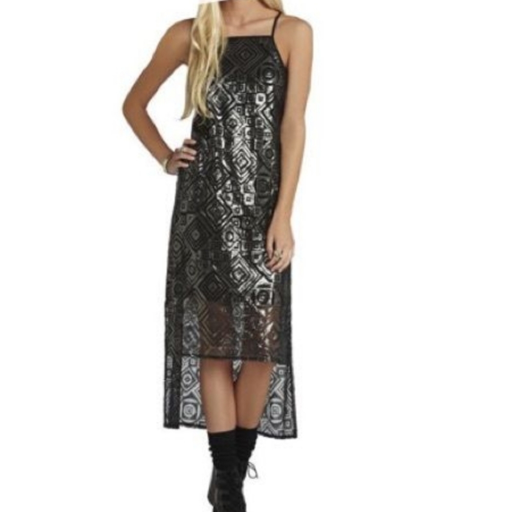 Bcbgeneration Sequin Detailed Midi Dress